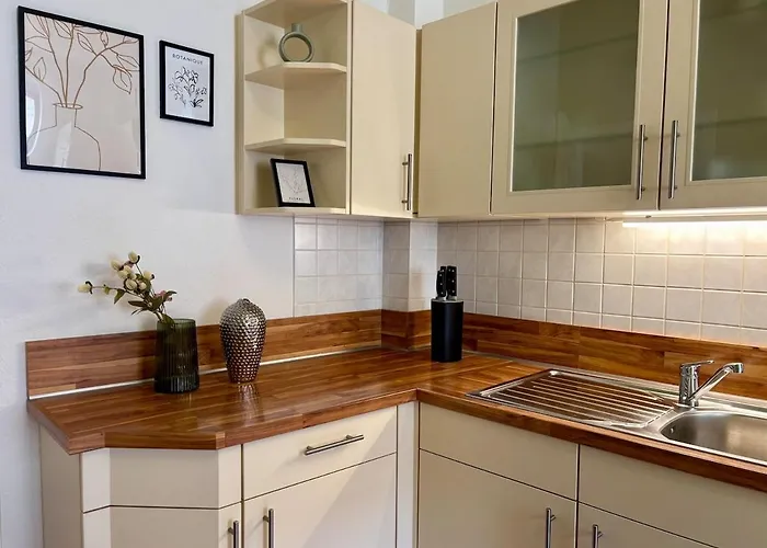 Gassentraum Neu Mit Balkon بيرنا