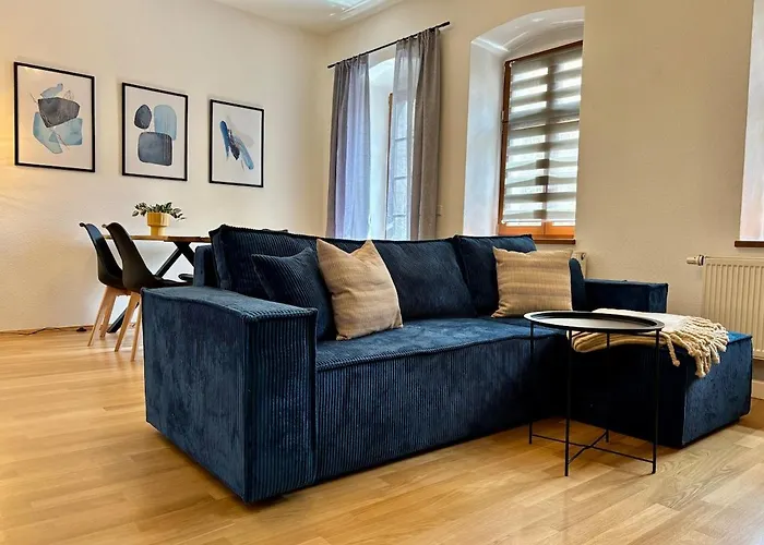 Gassentraum Neu Mit Balkon بيرنا